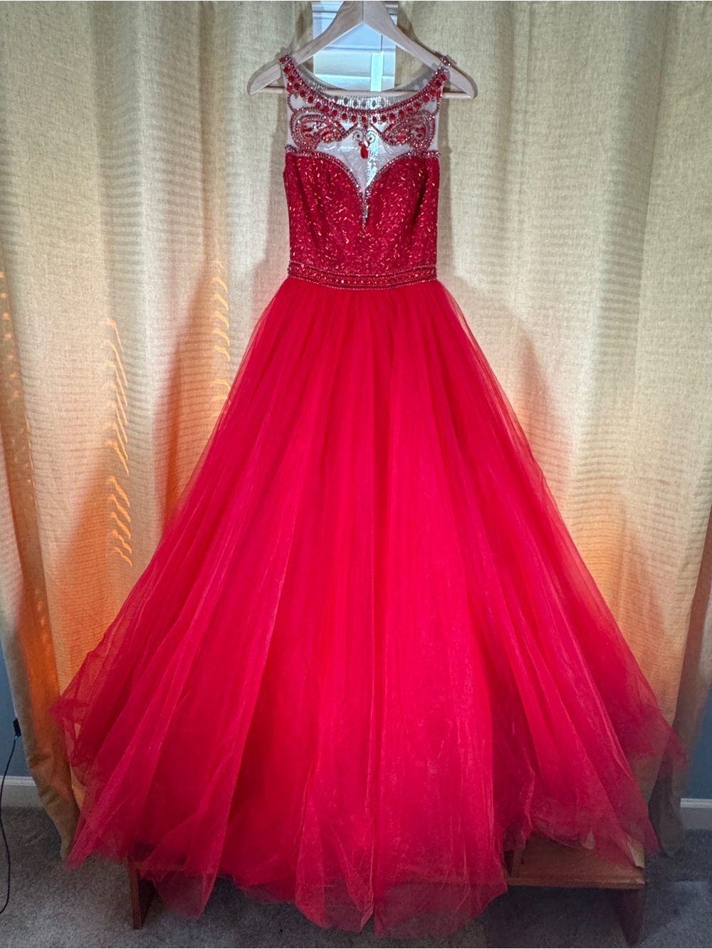 Sherri Hill Red Halter A Line Full Skirt Quinceañera Gown. Beaded. Size 4